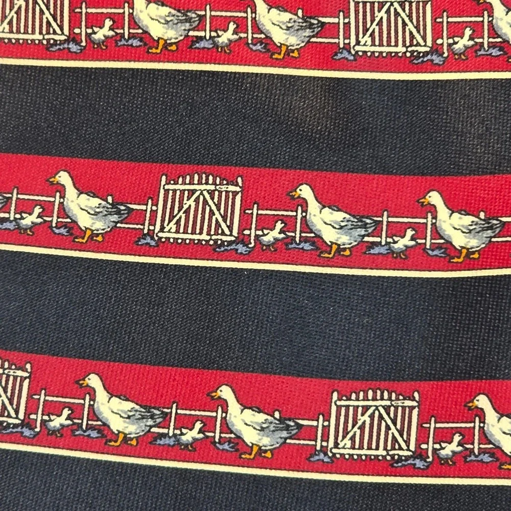 RENE CHAGAL Italian Design Mens Silk‎ Necktie Duck Pattern Red Black Vintage